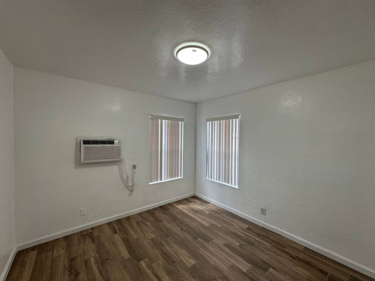 Apartment for rent at 313-315 Beardsley Ave, Bakersfield, CA 93308