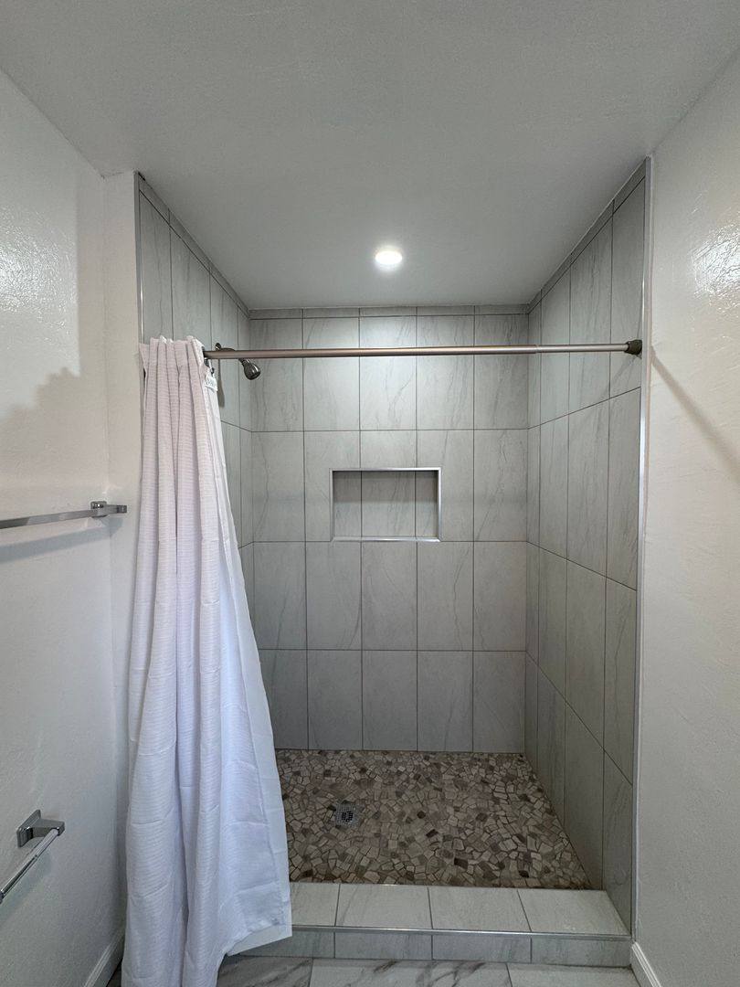 Apartment for rent at 313-315 Beardsley Ave, Bakersfield, CA 93308