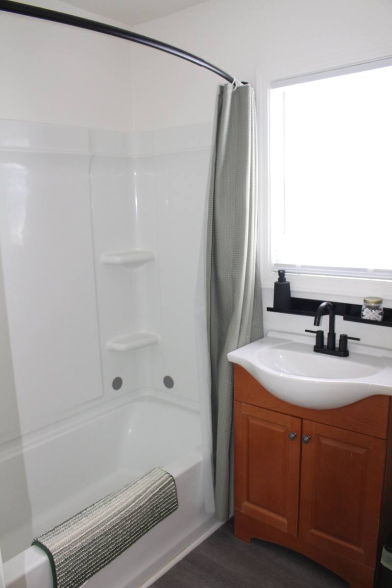 House for rent at 1728 NW Crouch St, Roseburg, OR 97471