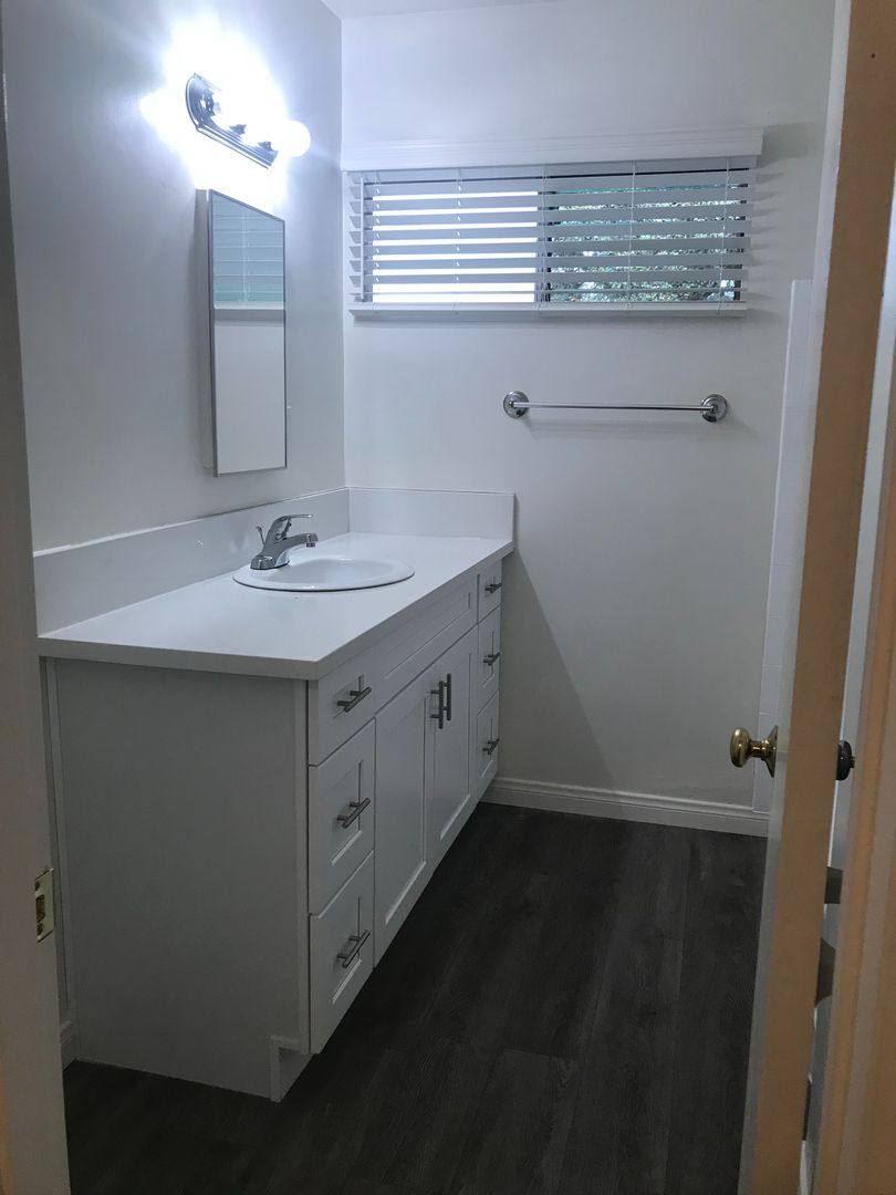 Apartment for rent at 10424-10425 Parr, Sunland, CA 91040