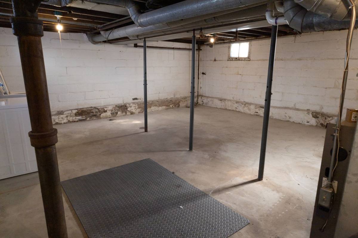 House for rent at 1133 Columbia, Waterloo, IA 50703