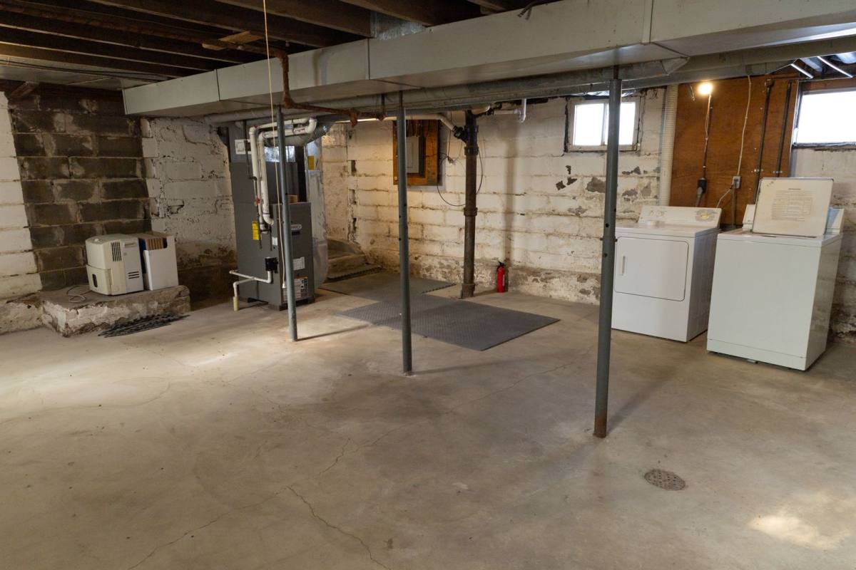 House for rent at 1133 Columbia, Waterloo, IA 50703