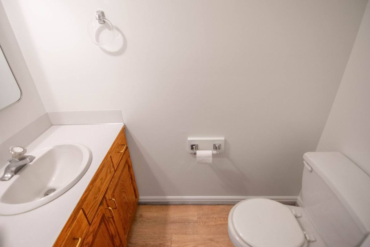 Apartment for rent at 1891 N Hillfield Rd, Layton, UT 84041
