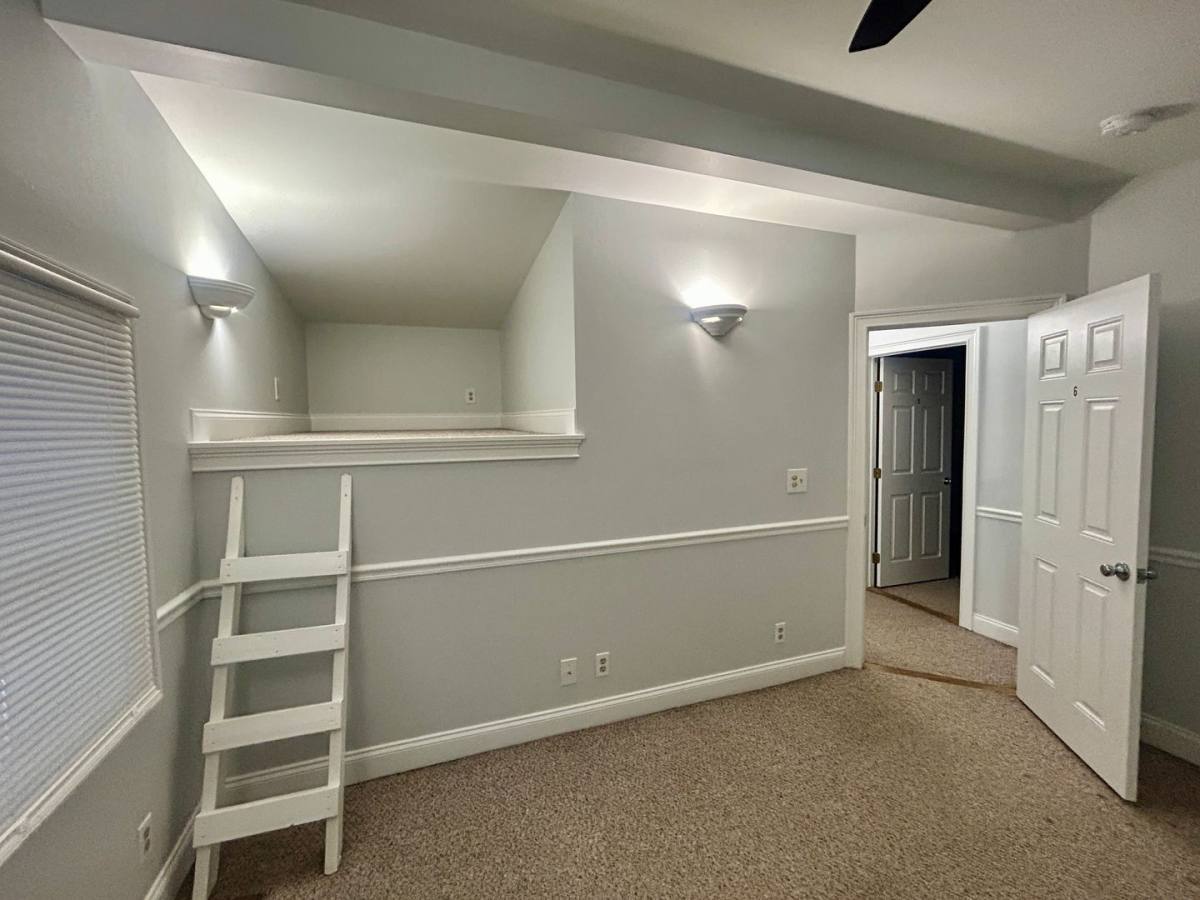 Apartment for rent at 703 Washtenaw Rd, Ypsilanti, MI 48197