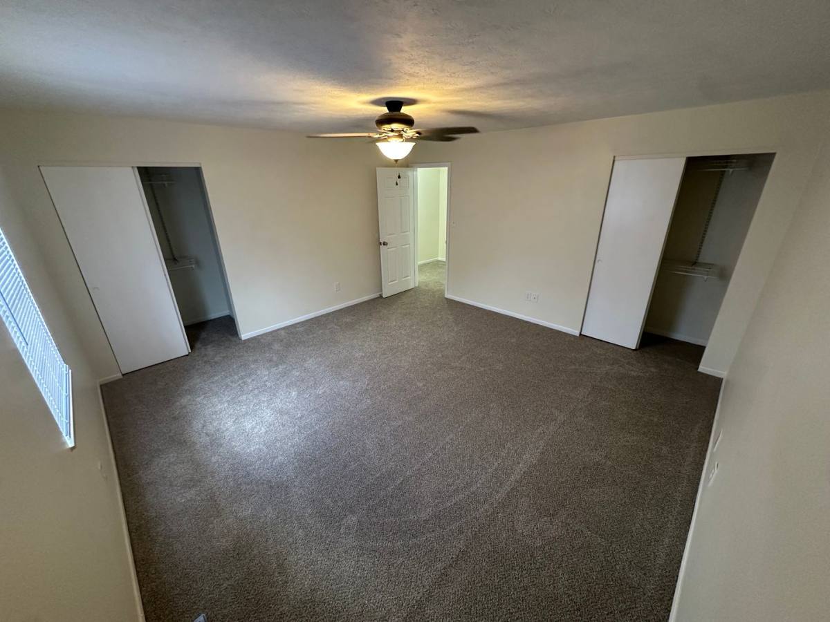 Townhouse for rent at 37 Campbell Dr, Parkersburg, WV 26104