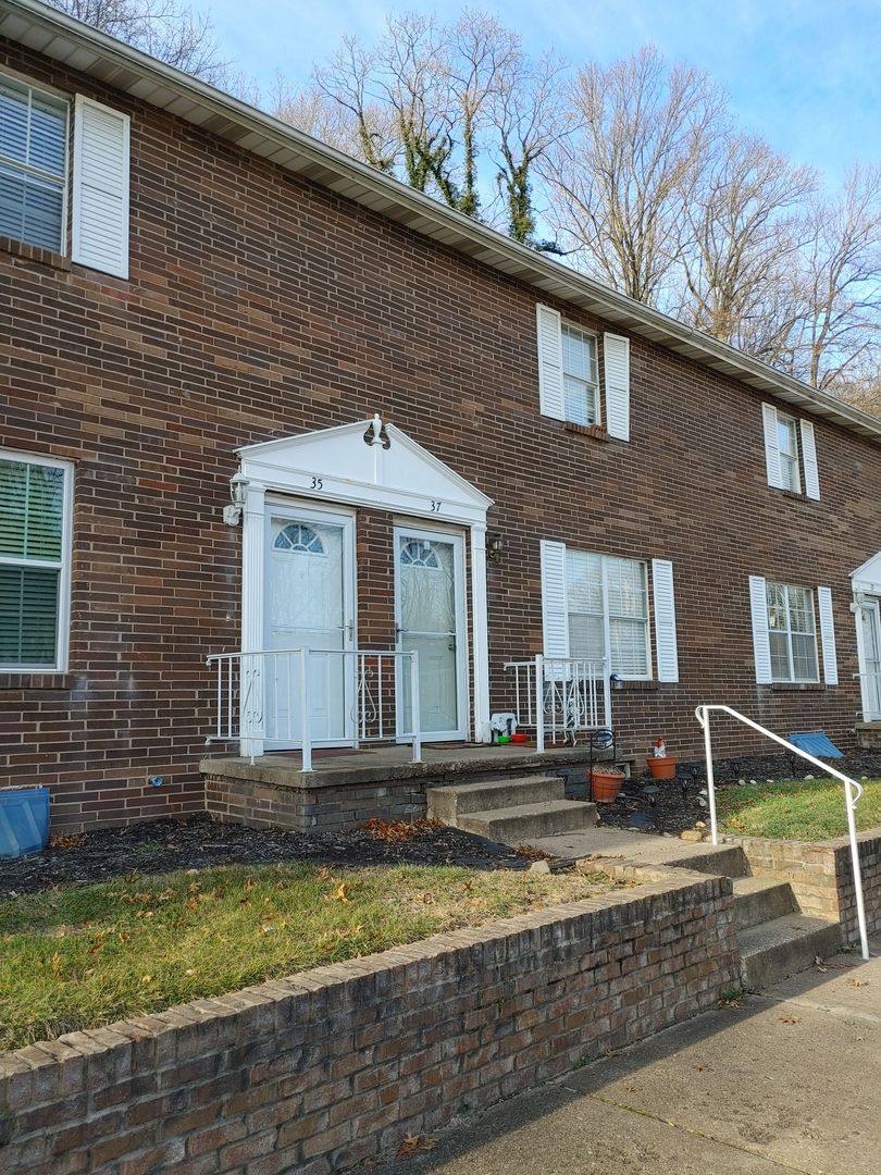 Townhouse for rent at 37 Campbell Dr, Parkersburg, WV 26104