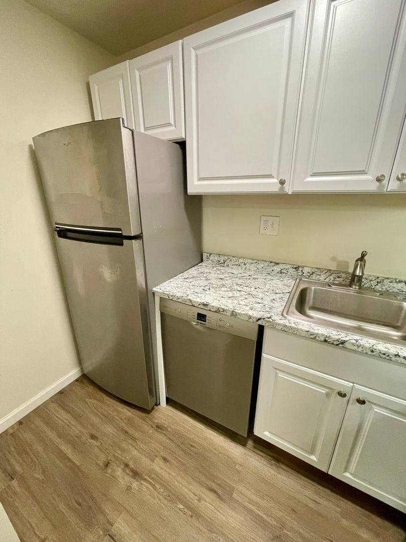 Apartment for rent at 27 Pleasant St, East Windsor, CT 06088