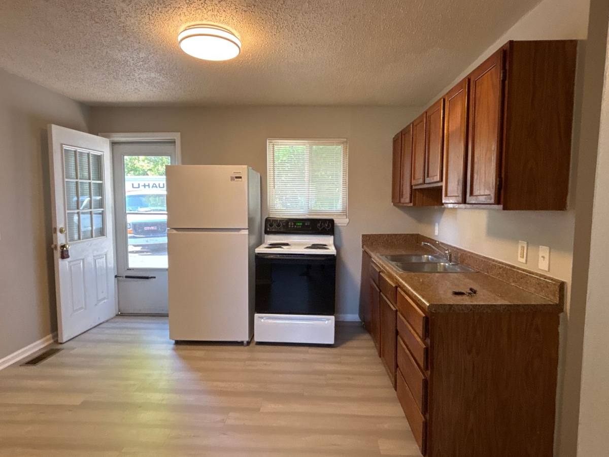 Apartment for rent at 315 W Camel St, Greensboro, NC 27401