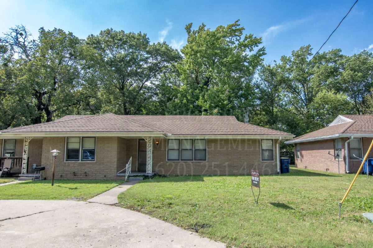 Townhouse for rent at 710 S Cline Rd, Coffeyville, KS 67337