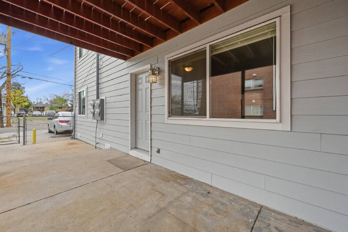 Apartment for rent at 1164 Yosemite St #1B, Denver, CO 80247