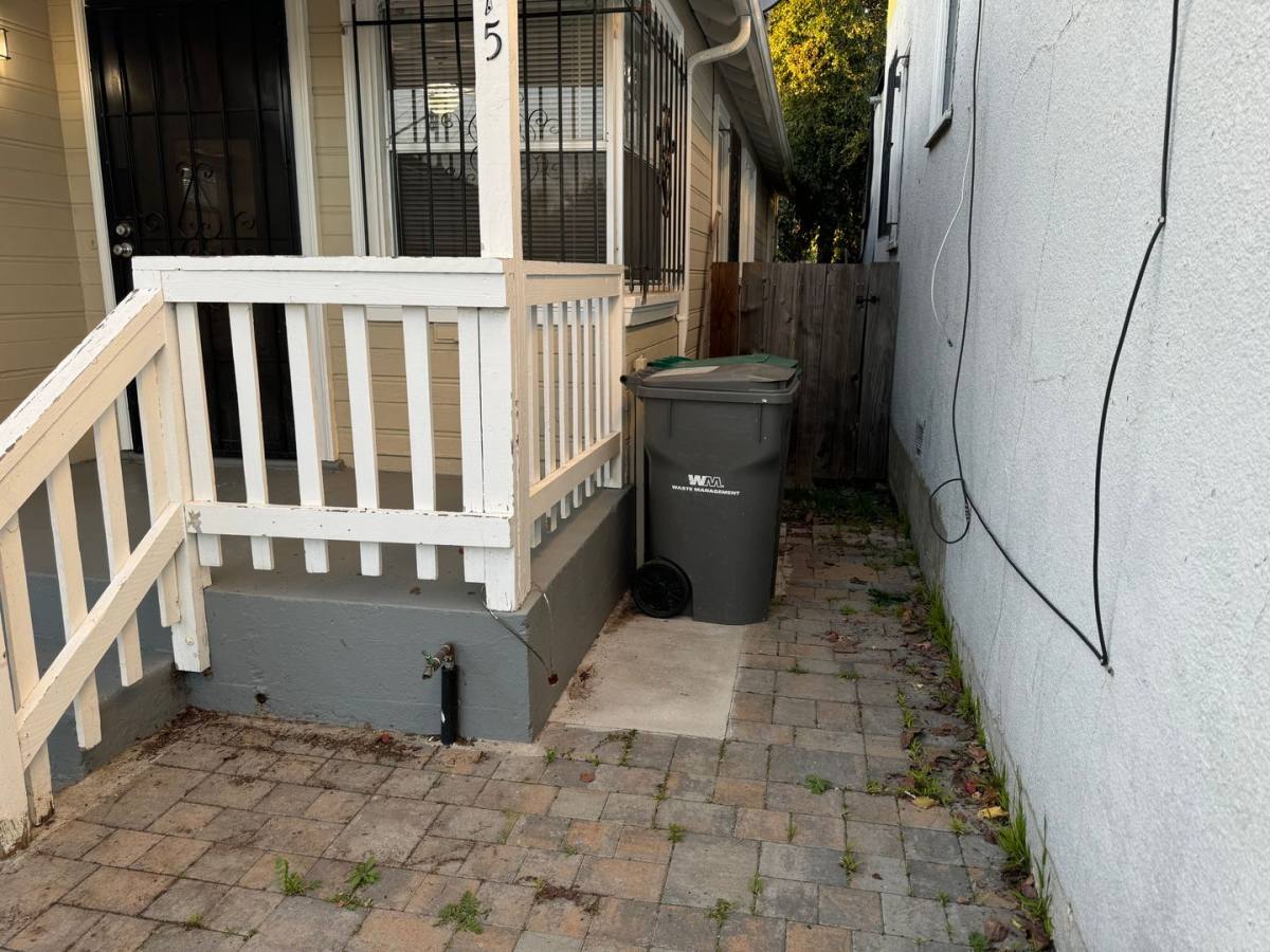 House for rent at 3215 Star Ave, Oakland, CA 94619