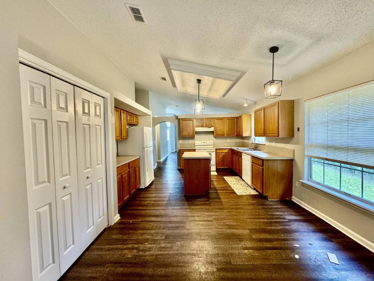 House for rent at 12295 Sumter Square Dr E, Jacksonville, FL 32218