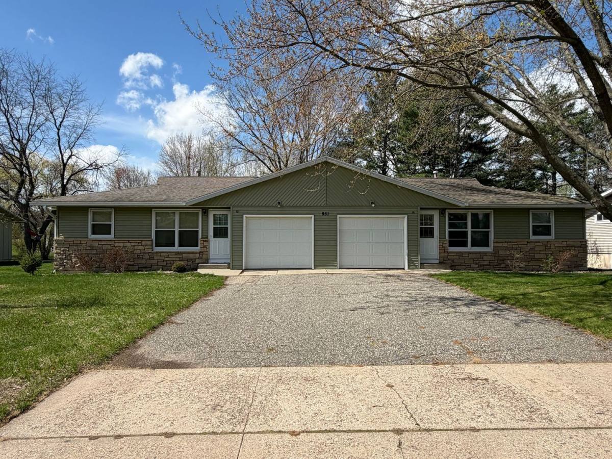 House for rent at 951 Brentwood Dr, Port Edwards, WI 54469