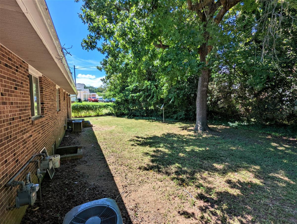 Apartment for rent at 3906 Lexington Dr, Raleigh, NC 27606