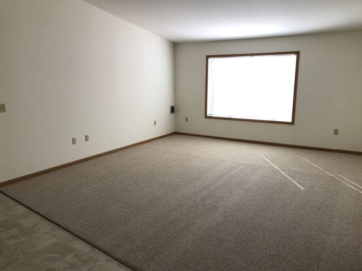 Apartment for rent at 8935 S Wood Creek Dr, Oak Creek, WI 53154