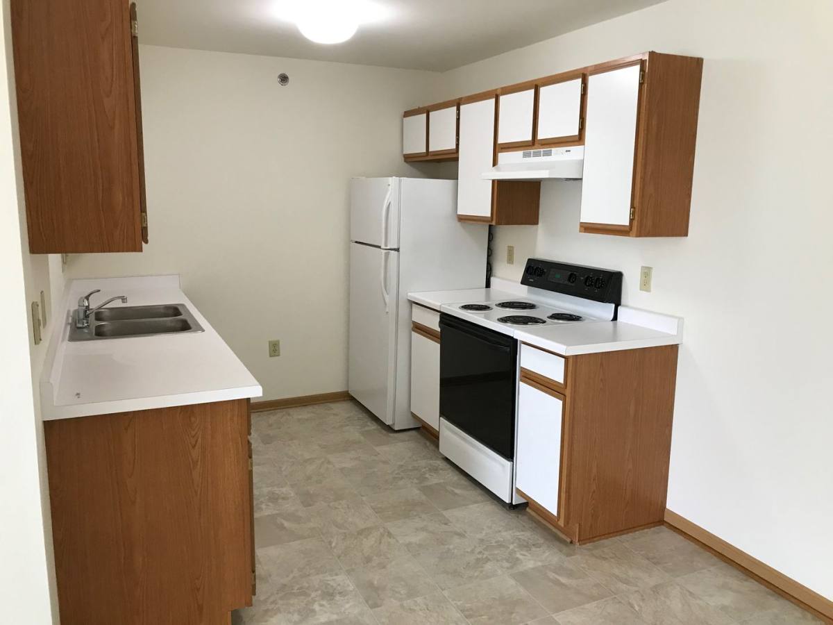 Apartment for rent at 8935 S Wood Creek Dr, Oak Creek, WI 53154