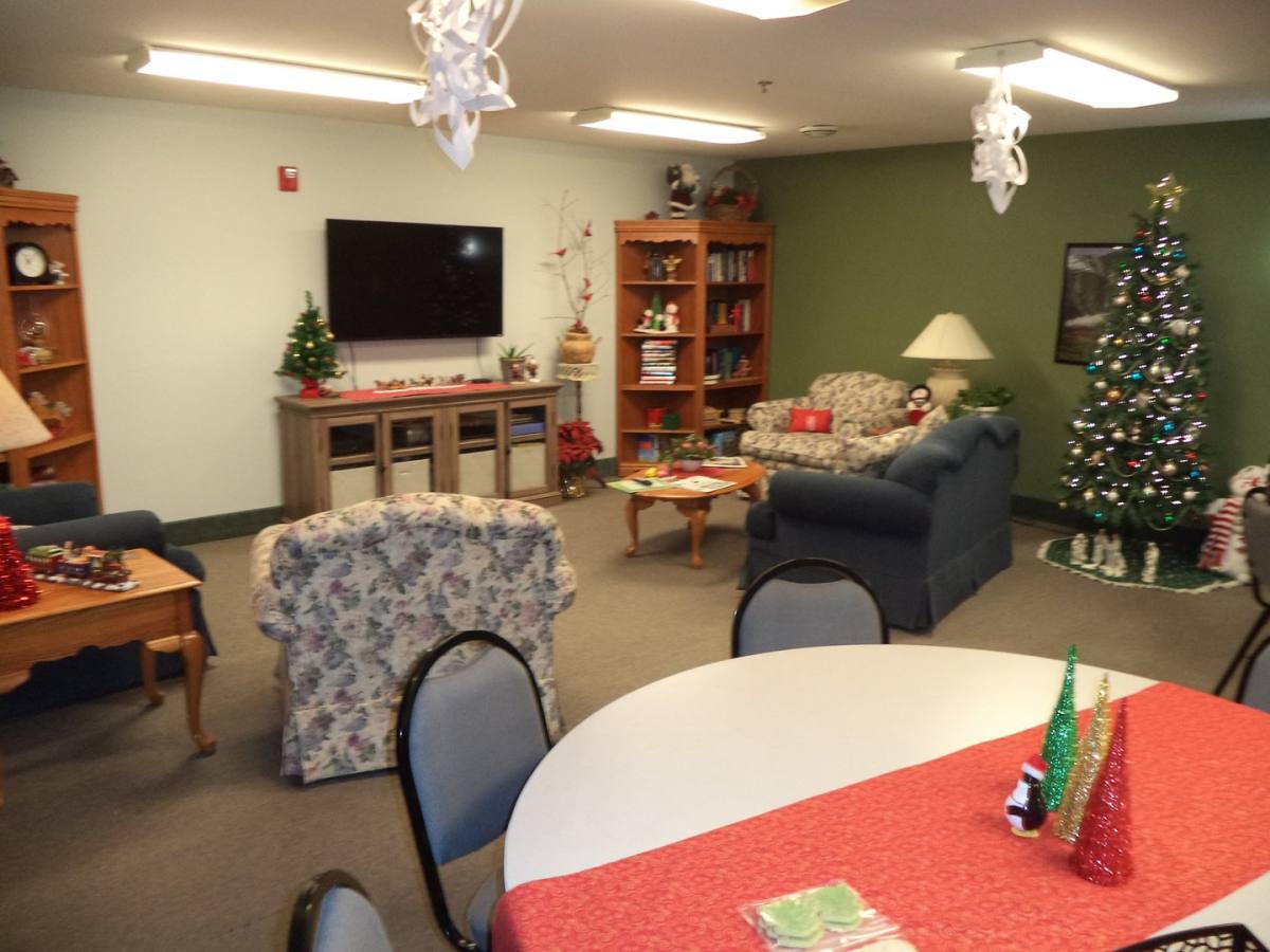 Apartment for rent at 8935 S Wood Creek Dr, Oak Creek, WI 53154