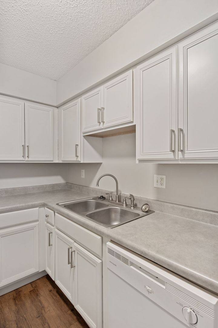 Apartment for rent at 1408 White River Blvd, Muncie, IN 47304