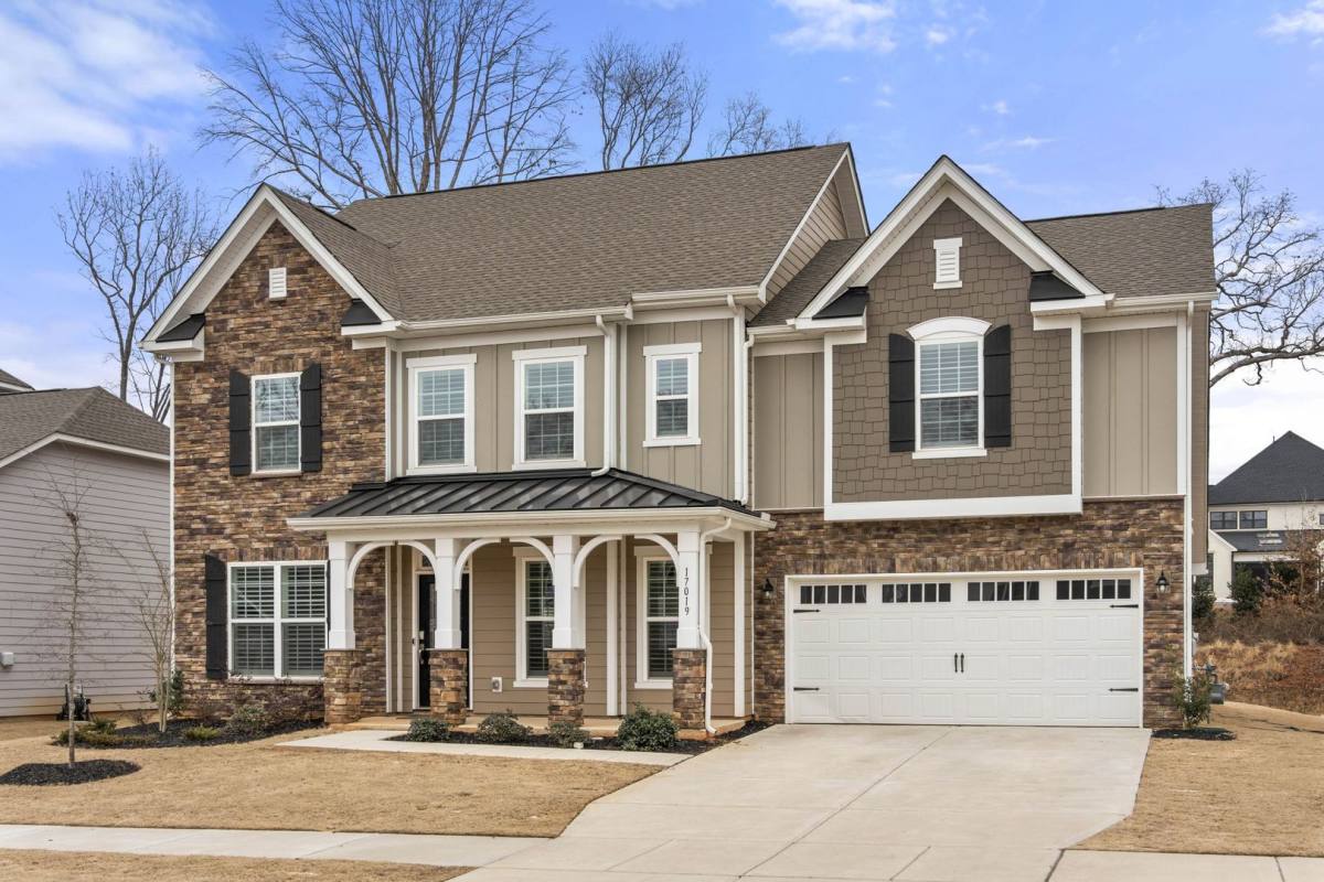 House for rent at 17019 River Race Dr, Huntersville, NC 28078