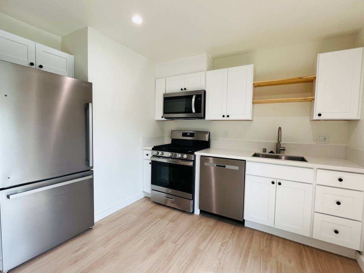Apartment for rent at 529 W Victoria St, Santa Barbara, CA 93101