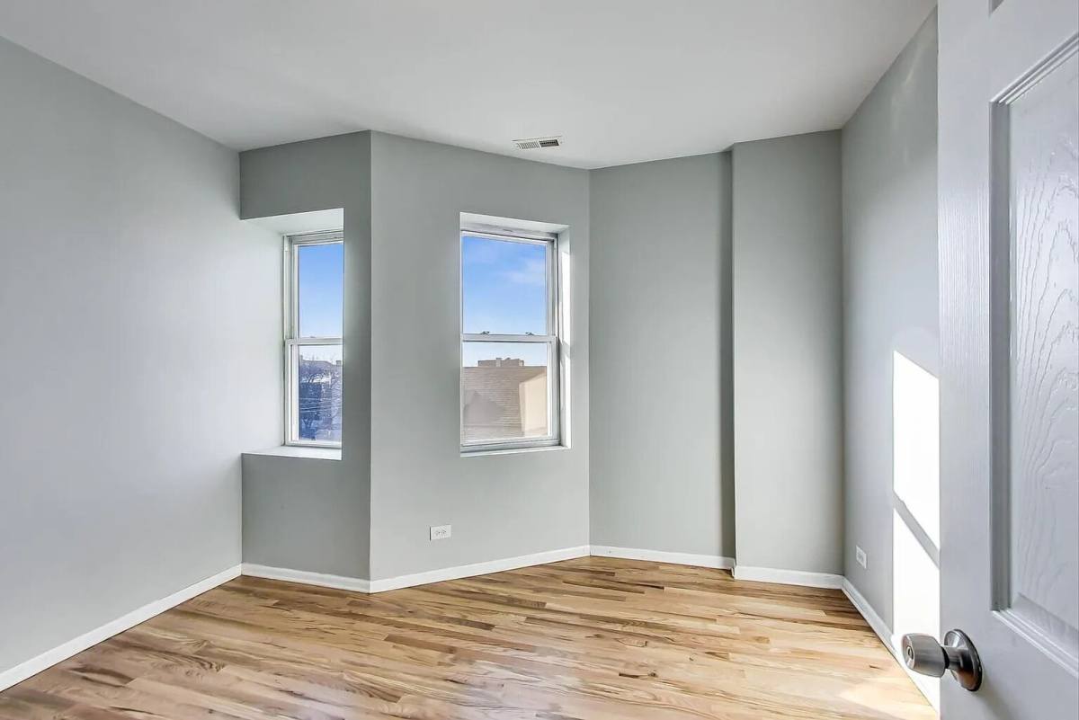 Apartment for rent at 1525 W 17th St #4, Chicago, IL 60608