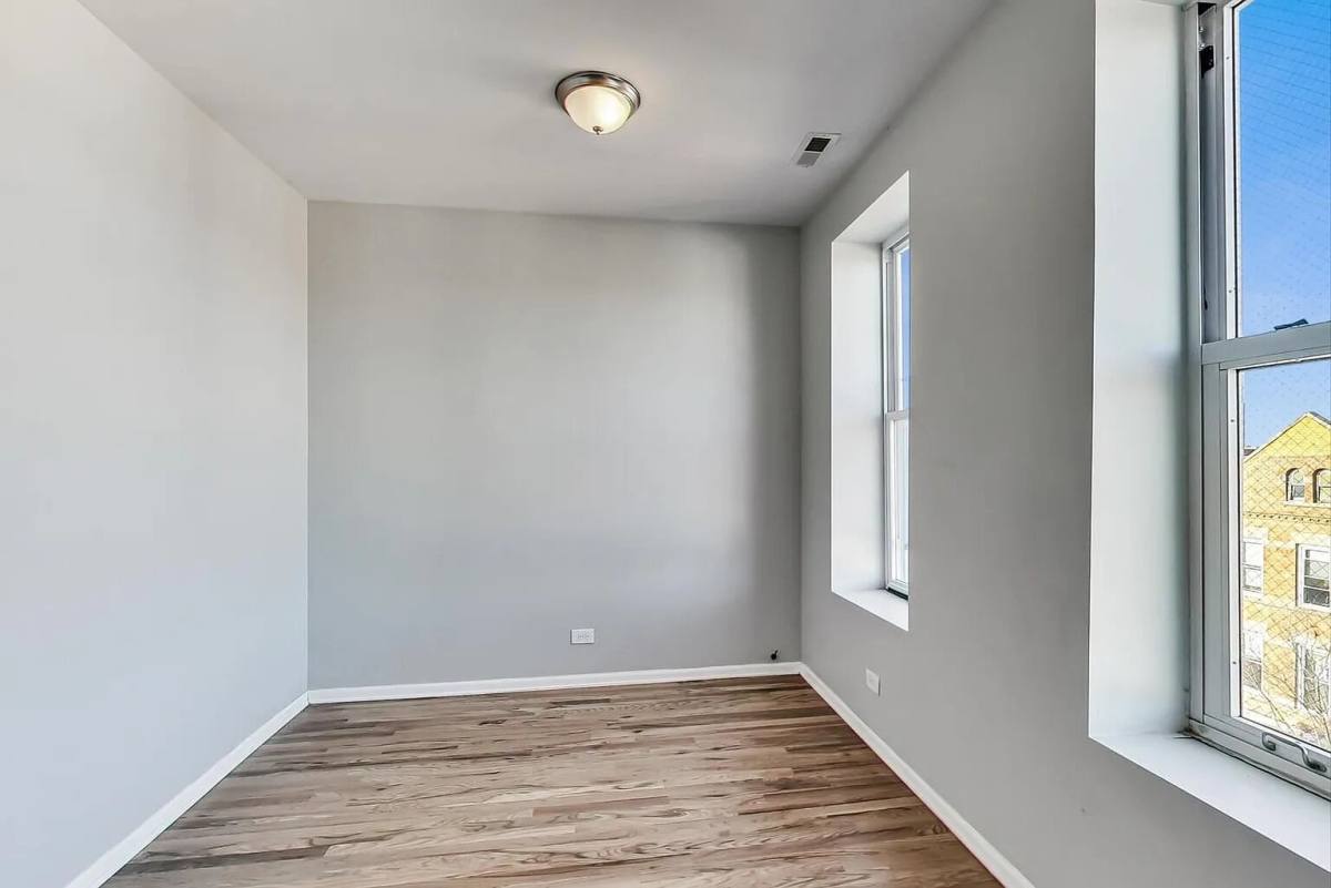 Apartment for rent at 1525 W 17th St #4, Chicago, IL 60608