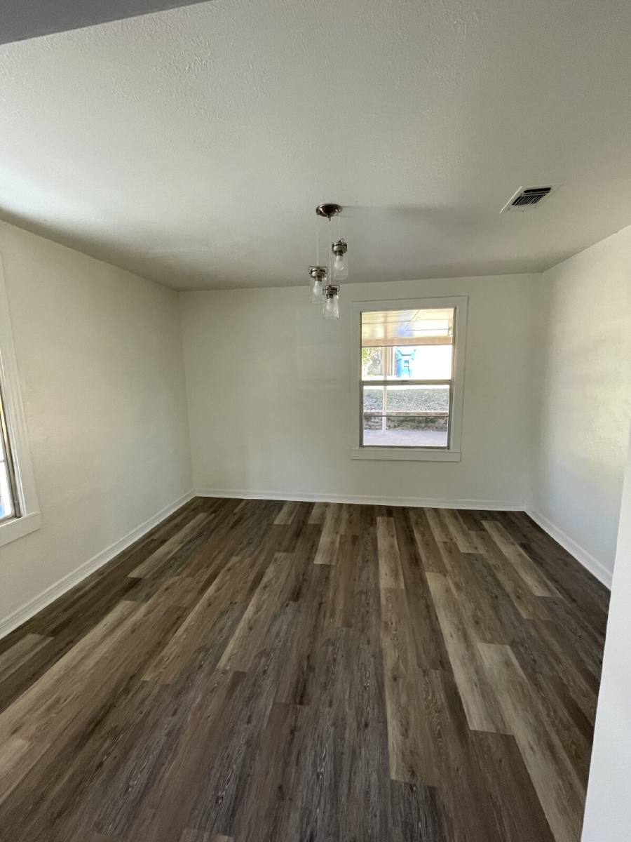 House for rent at 807 Kings Rd, Leesville, LA 71446