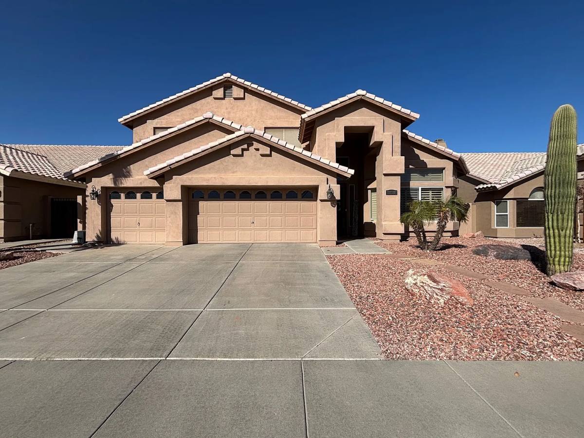House for rent at 3136 E Brookwood Court, Phoenix, AZ 85048