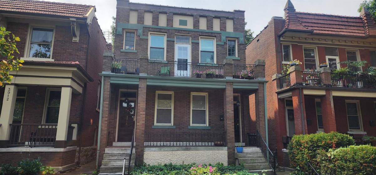 Apartment for rent at 3916 Arsenal St 1 E, Saint Louis, MO 63116