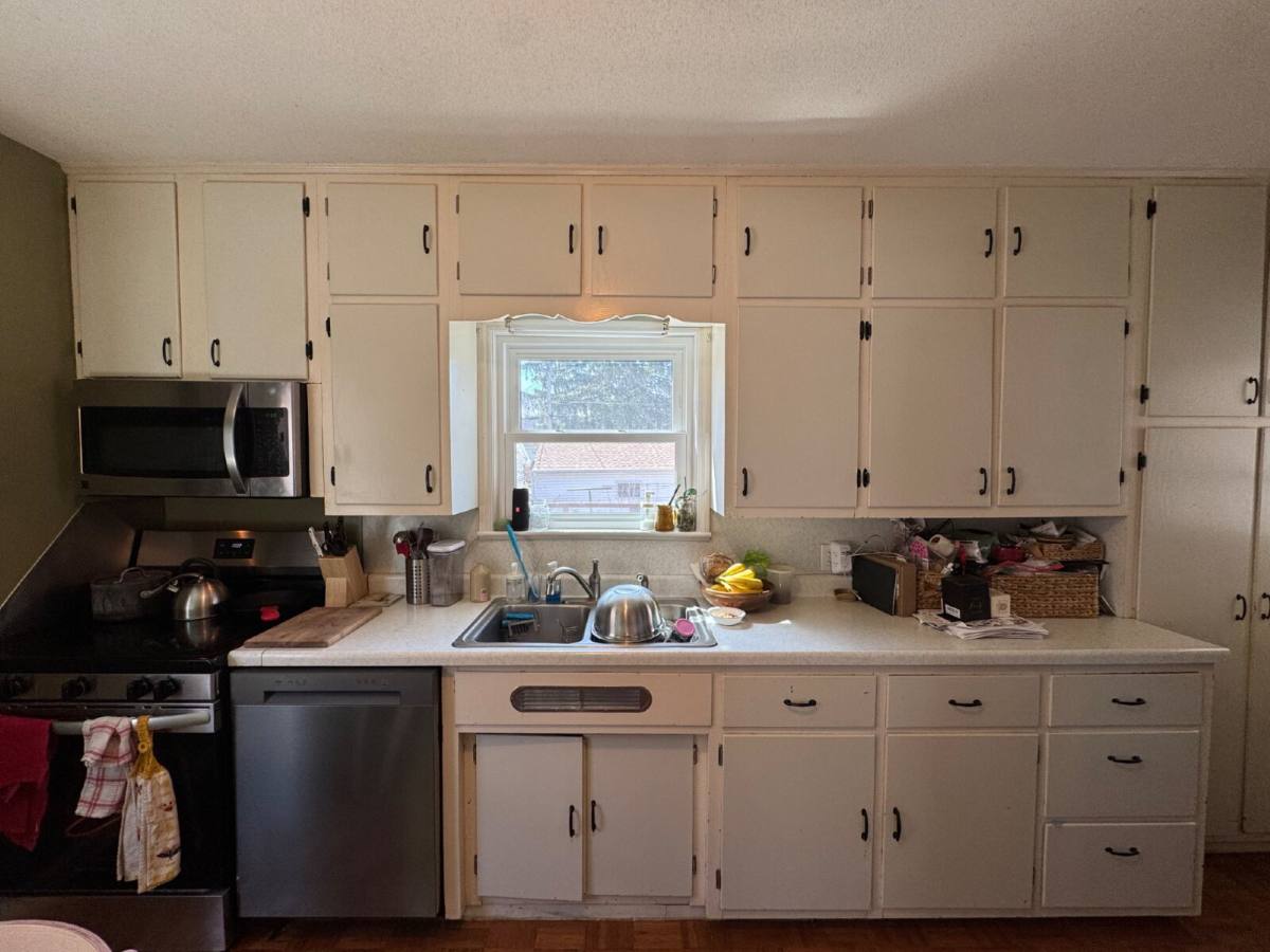 House for rent at 1605 Merrill St, Saint Paul, MN 55108