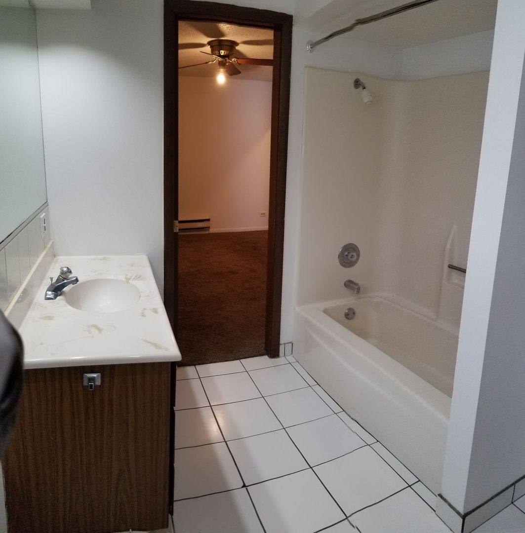Apartment for rent at 517 N Wolf Rd, Hillside, IL 60162