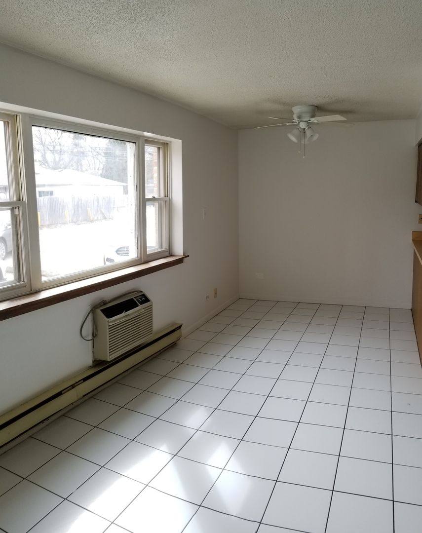 Apartment for rent at 517 N Wolf Rd, Hillside, IL 60162