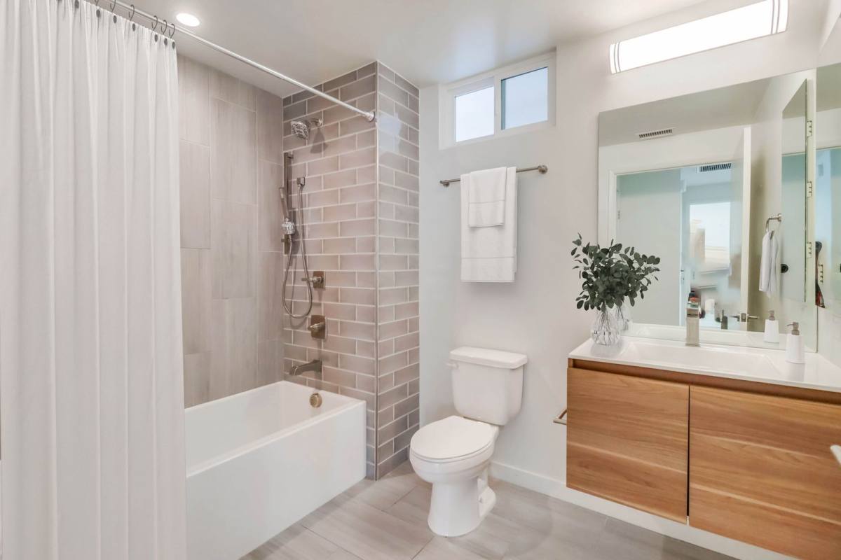 Townhouse for rent at 2129 El Cajon Blvd, San Diego, CA 92104