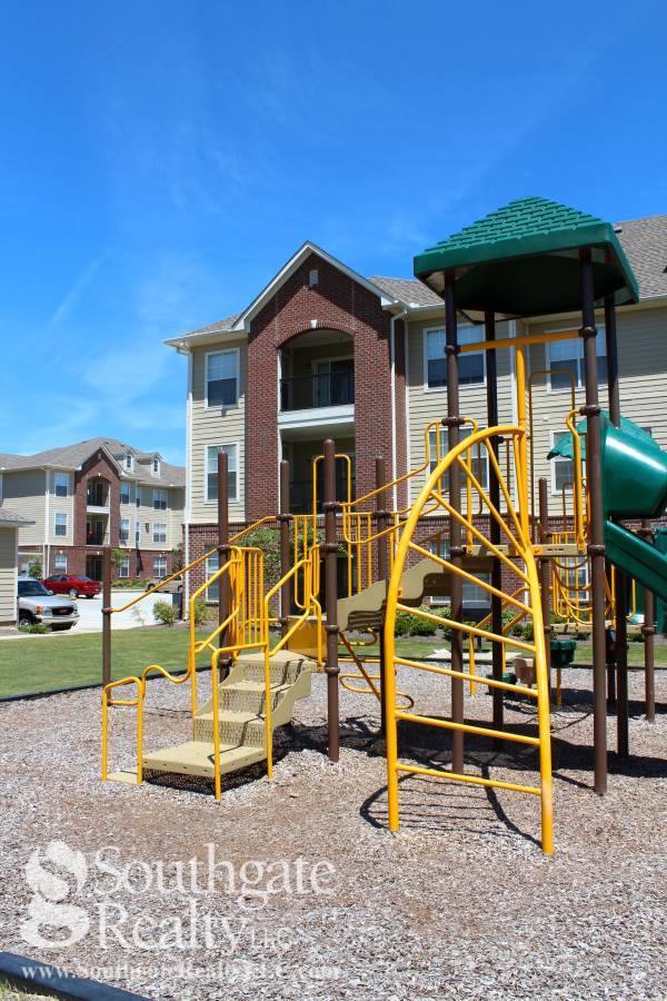 Apartment for rent at 155 Cross Creek Parkway, Hattiesburg, MS 39402