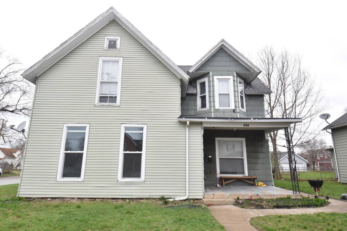 Apartment for rent at 434 W Lawrence, Mishawaka, IN 46545