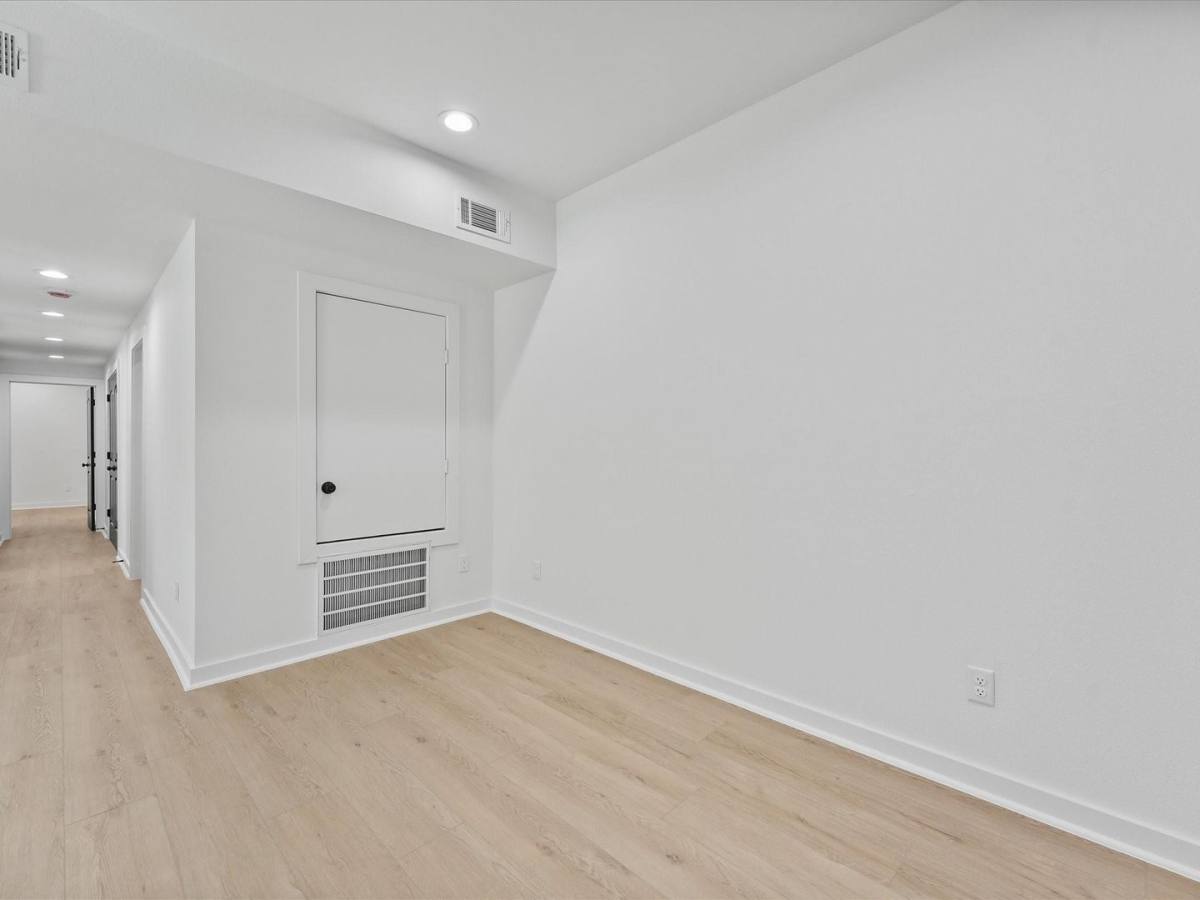 Apartment for rent at 8101 Venus St, Houston, TX 77088