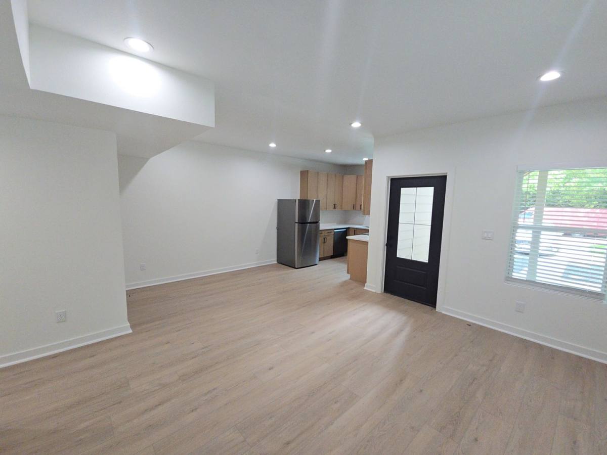 Apartment for rent at 8101 Venus St, Houston, TX 77088