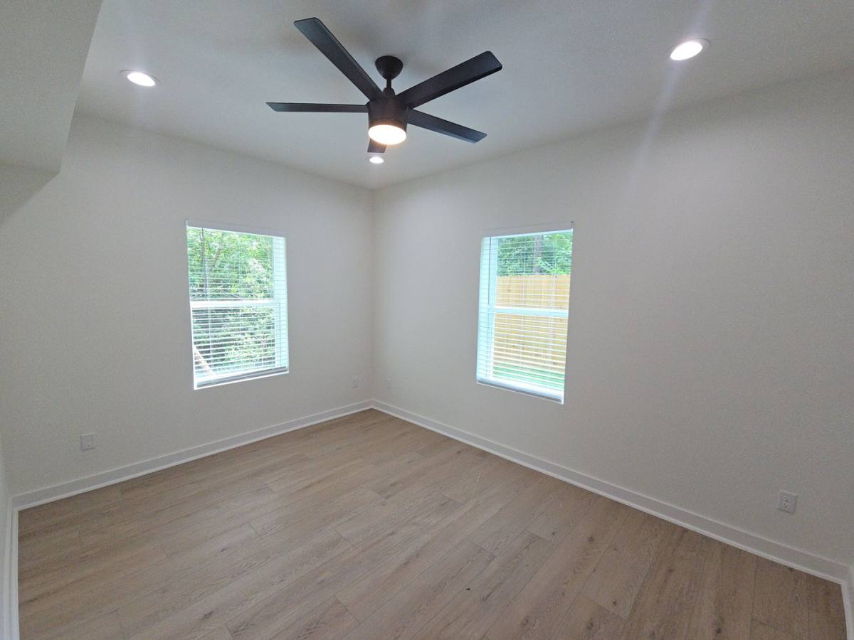 Apartment for rent at 8101 Venus St, Houston, TX 77088