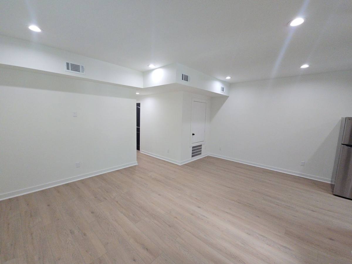 Apartment for rent at 8101 Venus St, Houston, TX 77088
