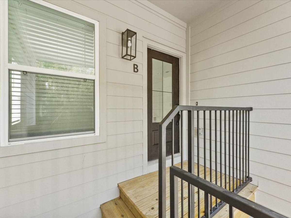 Apartment for rent at 8101 Venus St, Houston, TX 77088