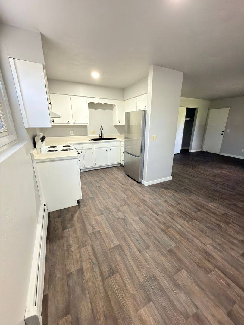 Apartment for rent at 1505 E 39th St, Davenport, IA 52807