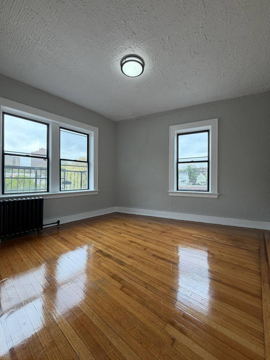 Apartment for rent at 645 Summer Ave, Newark, NJ 07104