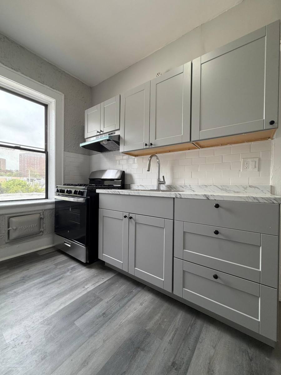 Apartment for rent at 645 Summer Ave, Newark, NJ 07104