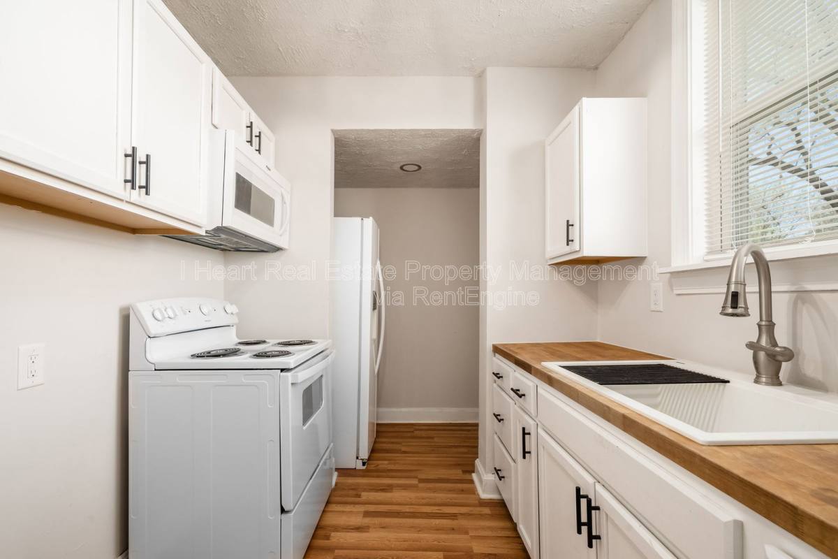 Apartment for rent at 32 Schultz Ave, Columbus, OH 43222
