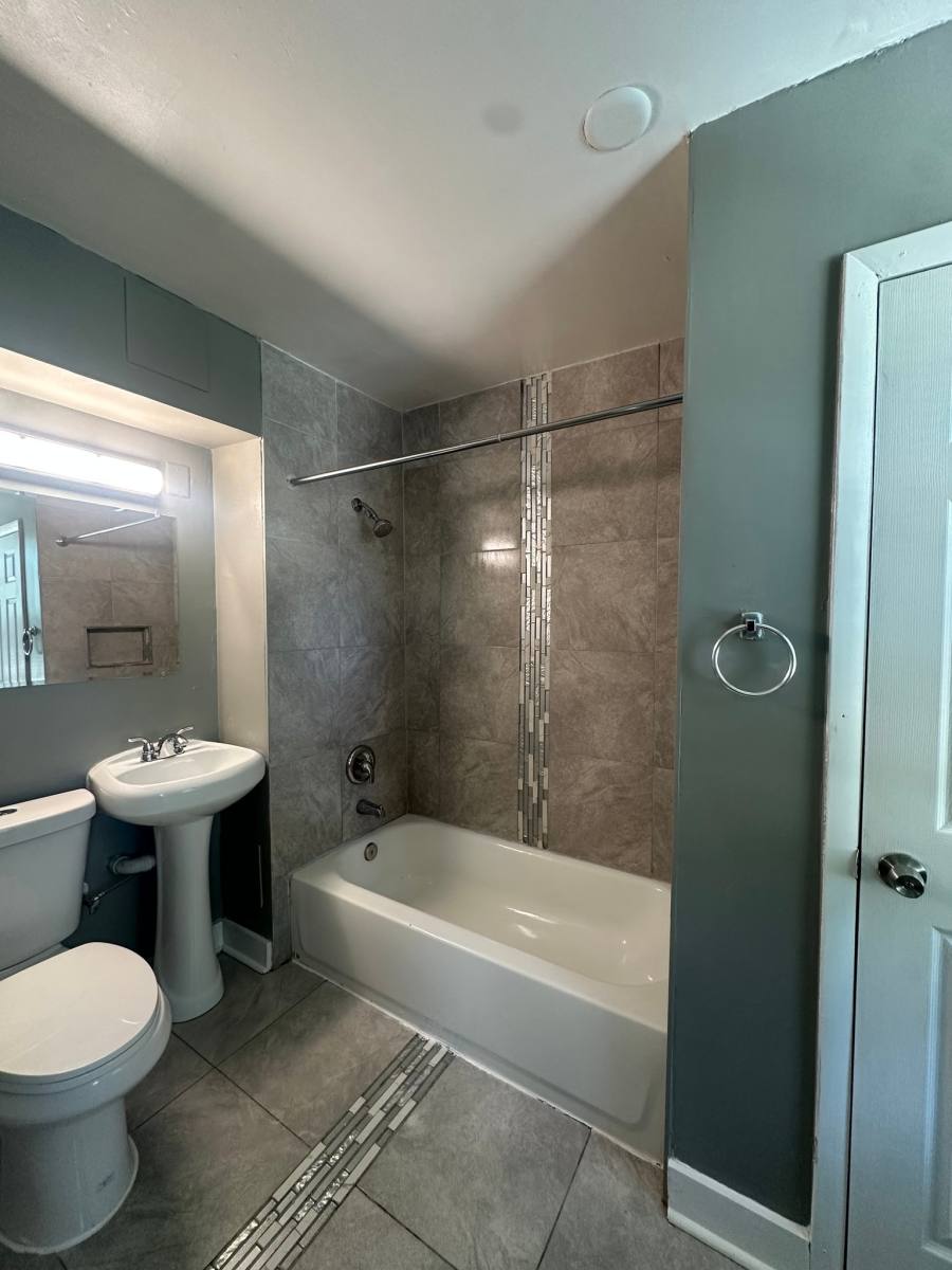 Townhouse for rent at 4037 Cedardale Rd, Baltimore, MD 21215