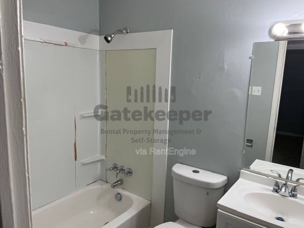 House for rent at 8202 Attleboro Dr, Jonesboro, GA 30238