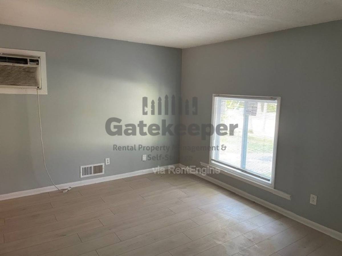 House for rent at 8202 Attleboro Dr, Jonesboro, GA 30238