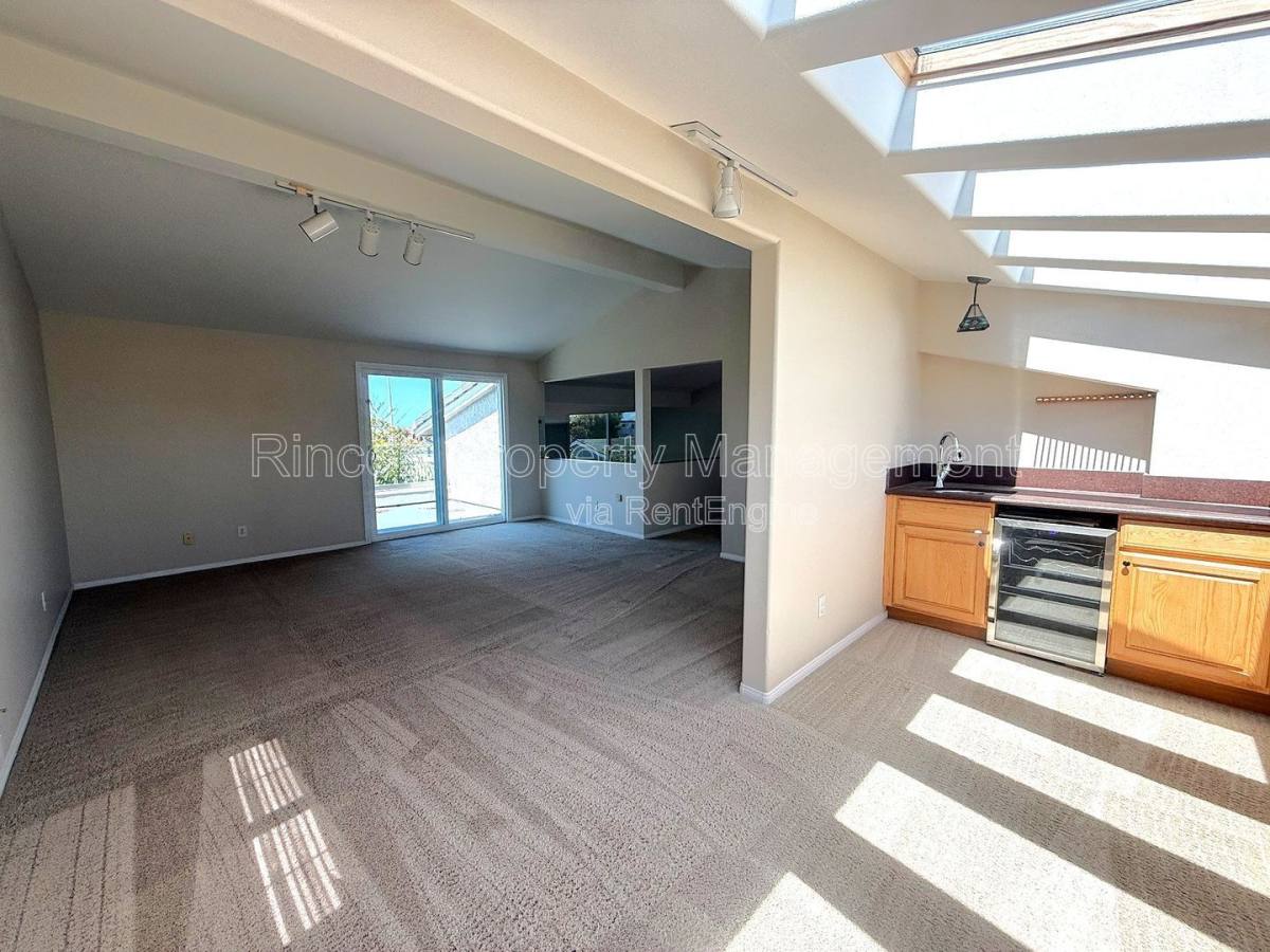 House for rent at 2462 Pierpont Blvd, Ventura, CA 93001