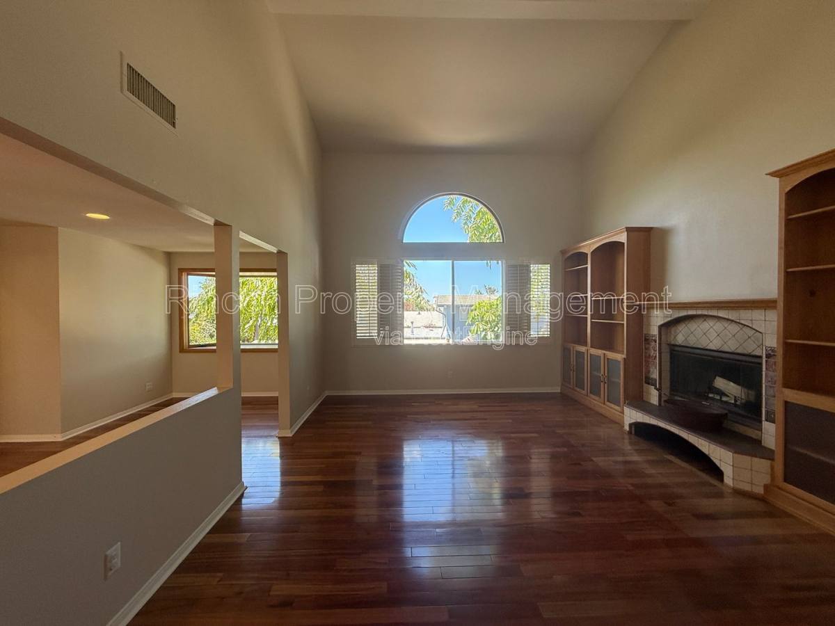 House for rent at 2462 Pierpont Blvd, Ventura, CA 93001