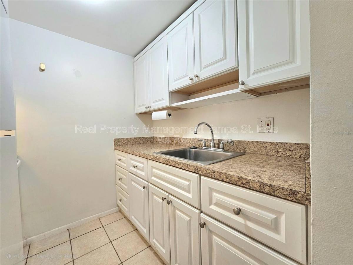 House for rent at 613 Lyndhurst St, Dunedin, FL 34698